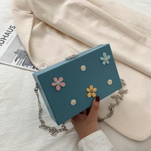 将图片加载到图库查看器,Women's 2020 New ins bag women's crossbody all-match daisy flower hipster online popular shoulder